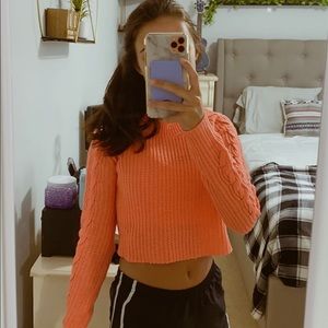 Cropped SO sweater